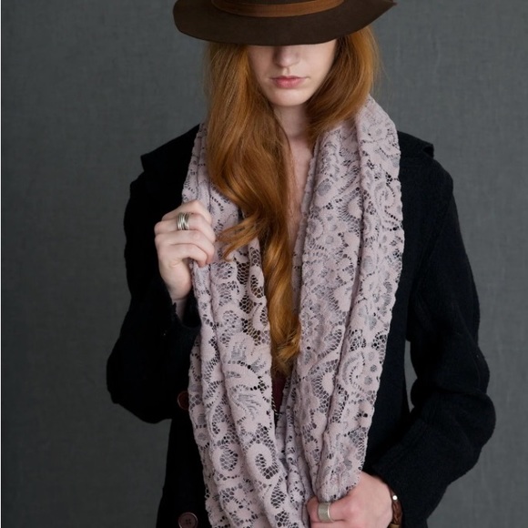 Krista Norris Mauve Lace Scarf - Picture 3 of 7